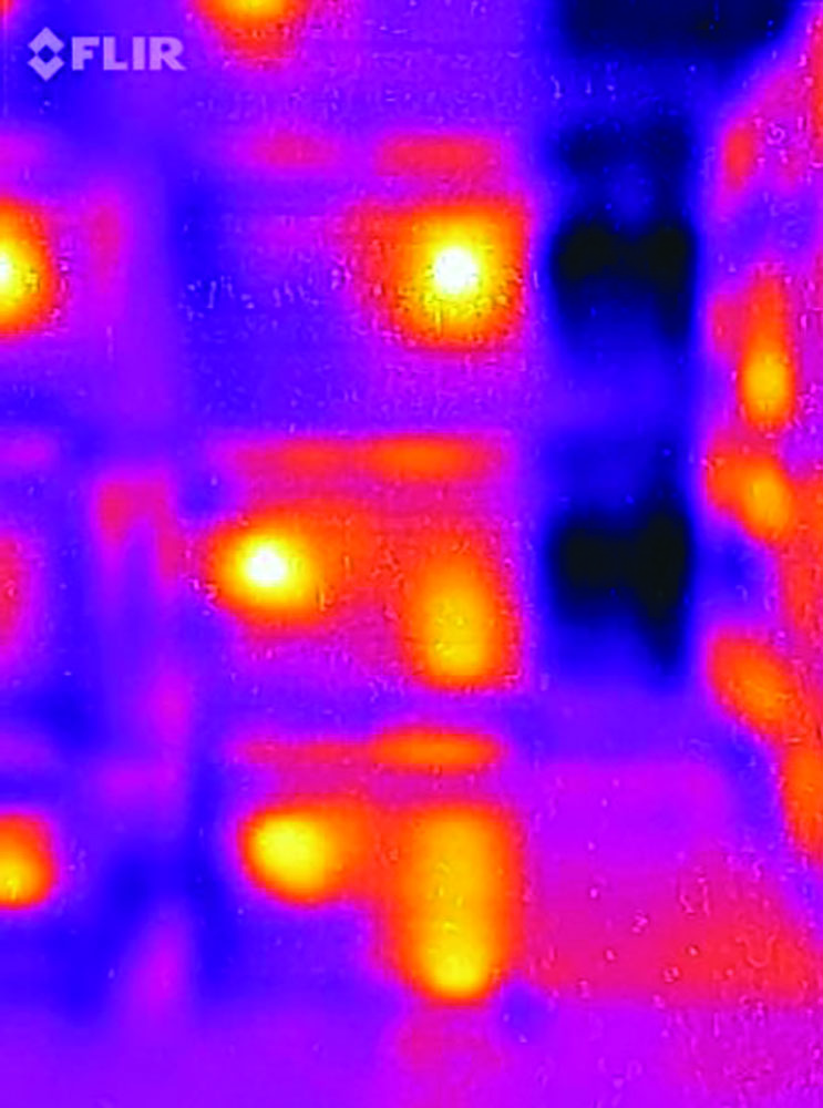 Pallets of hives in wintering shed, FLIR ONE, 1st Generation Camera.