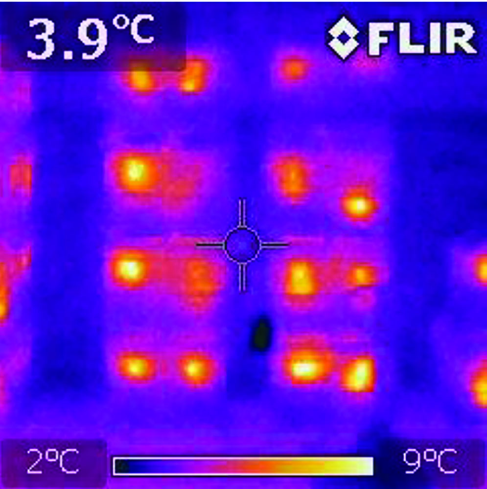 Pallets of hives in wintering shed, FLIRi7 Thermal Camera, 19,600 Radiometric Pixels.