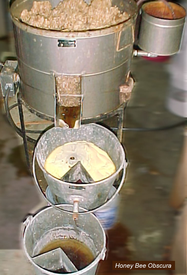 Figure 1. A double boiler hobby wax rending system.